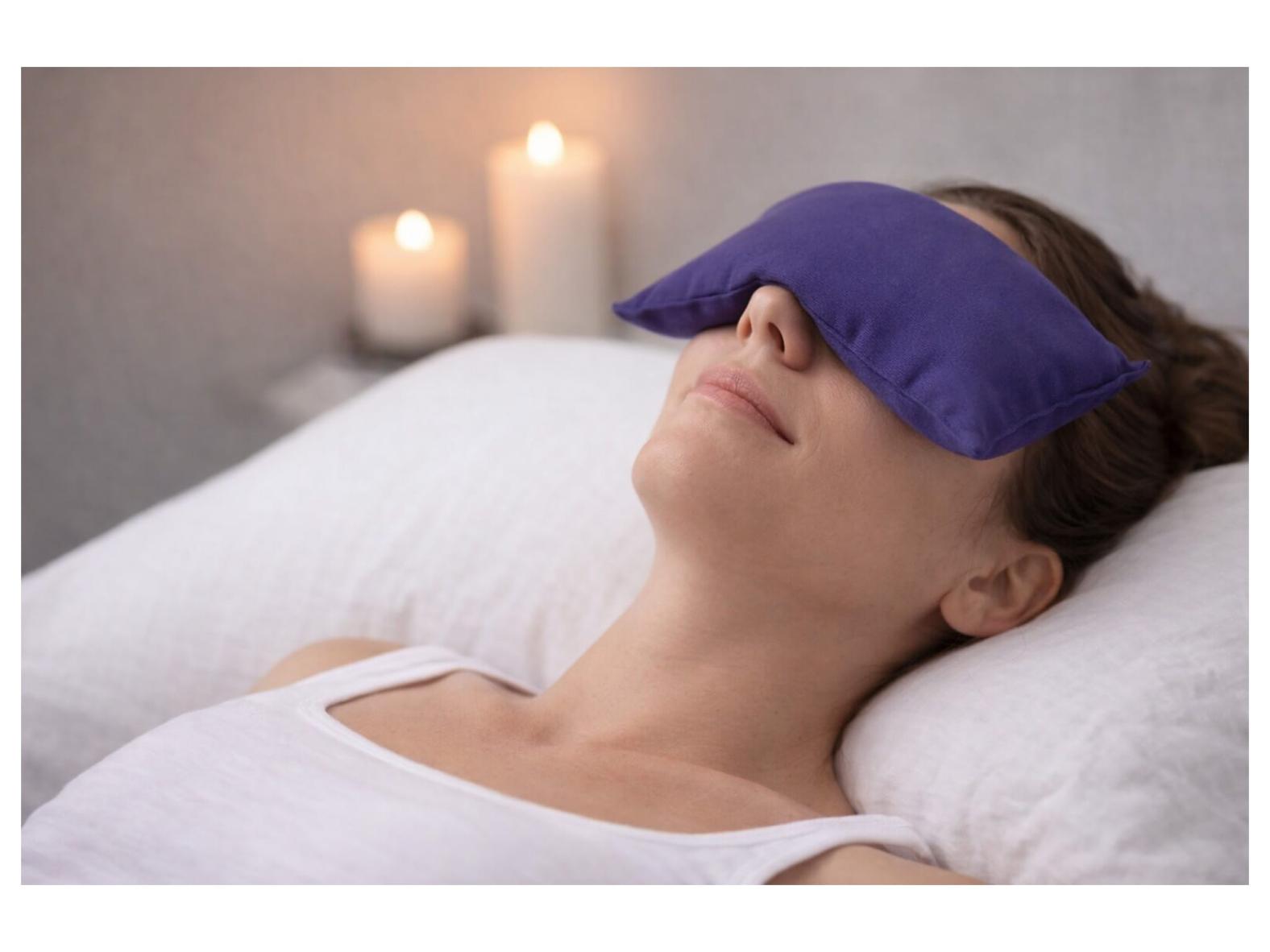 Bio Lavendel Augenkissen mit Leinsamen – Entspannungskissen aus Öko-Tex Baumwolle, Dunkelviolett