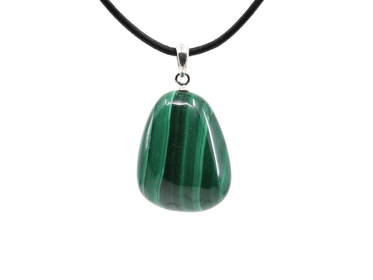 Malachit Anhänger mit 925er Silberöse - Edelstein / Heilstein - inkl. 1m Leder- oder Kunstleder Halsband (Schmuckstein)