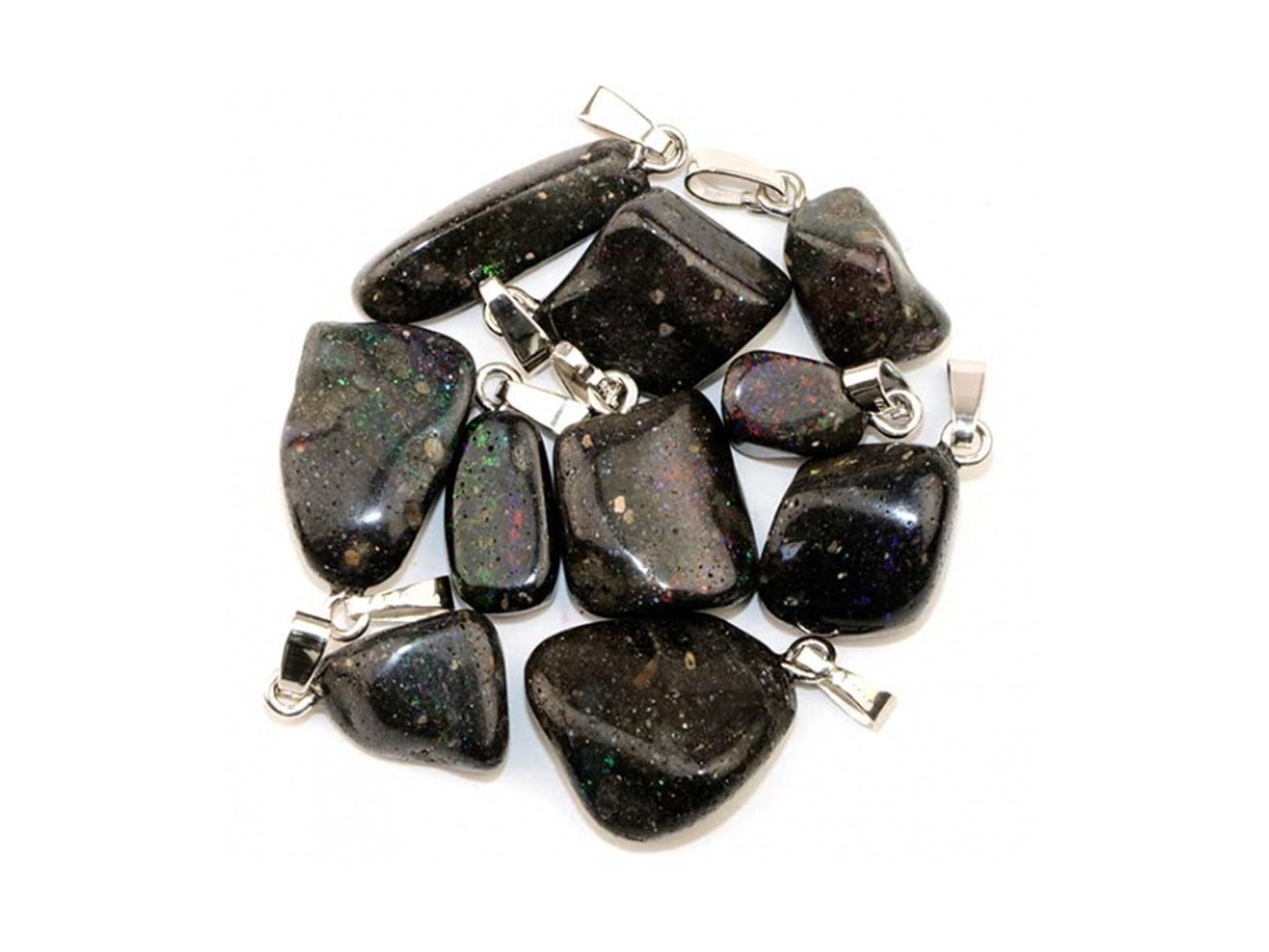 Schwarzer Opal / Edelopal Anhänger mit 925er Silberöse - Edelstein / Heilstein - inkl. 1m Leder- oder Kunstleder Halsband (Schmuckstein)