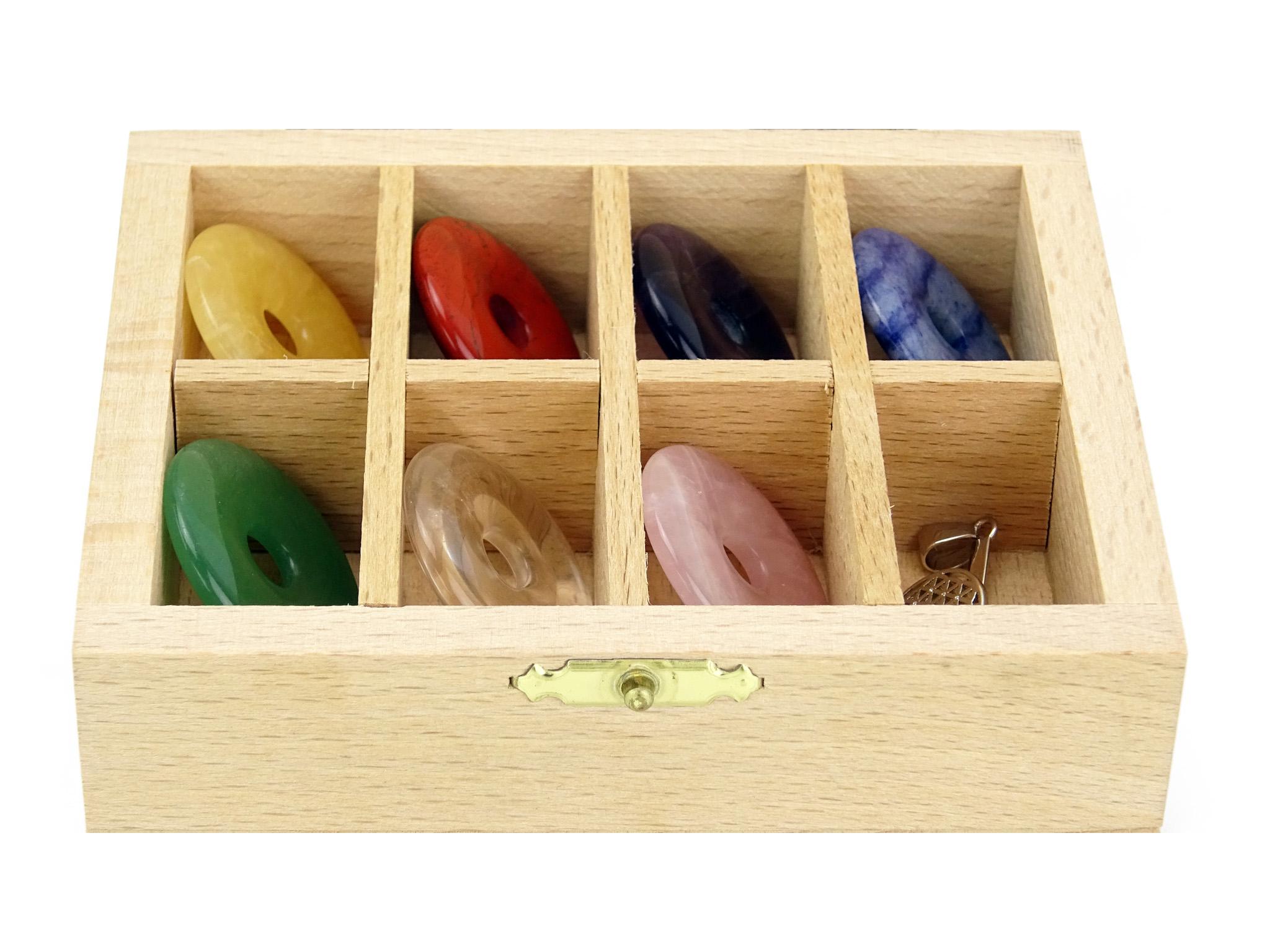 Edelstein Box mit 7 Square Donuts + Anhänger