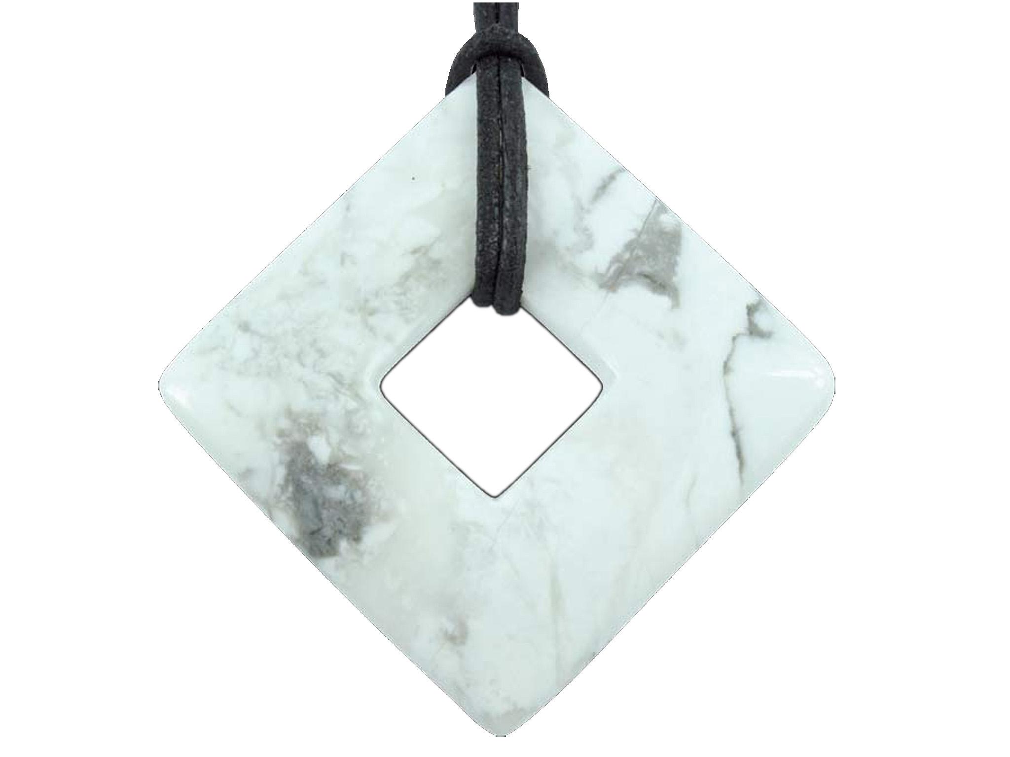 Howlite Square Donut (Howlith) Edelstein / Heilstein - Anhänger inkl. 1m Leder- oder Kunstleder Halsband (Schmuckstein)