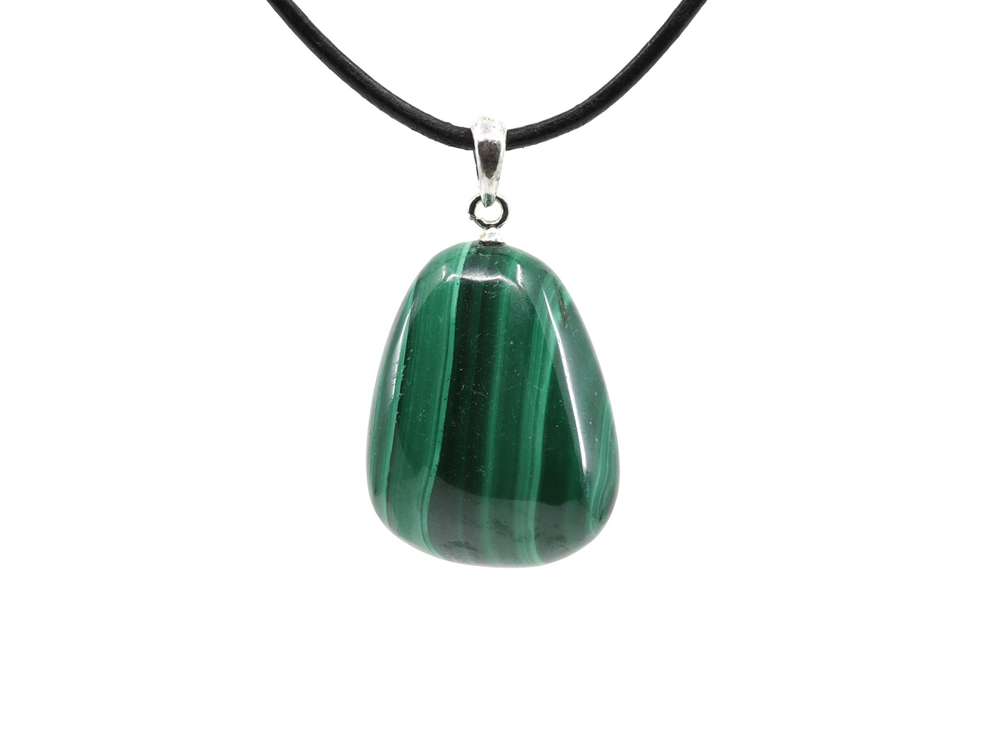 Malachit Anhänger mit 925er Silberöse - Edelstein / Heilstein - inkl. 1m Leder- oder Kunstleder Halsband (Schmuckstein)