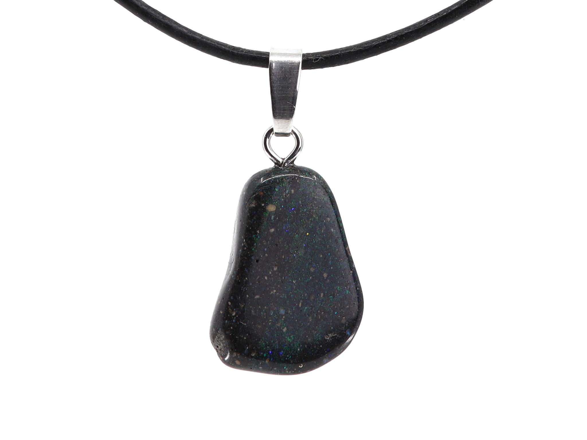 Schwarzer Opal / Edelopal Anhänger mit 925er Silberöse - Edelstein / Heilstein - inkl. 1m Leder- oder Kunstleder Halsband (Schmuckstein)