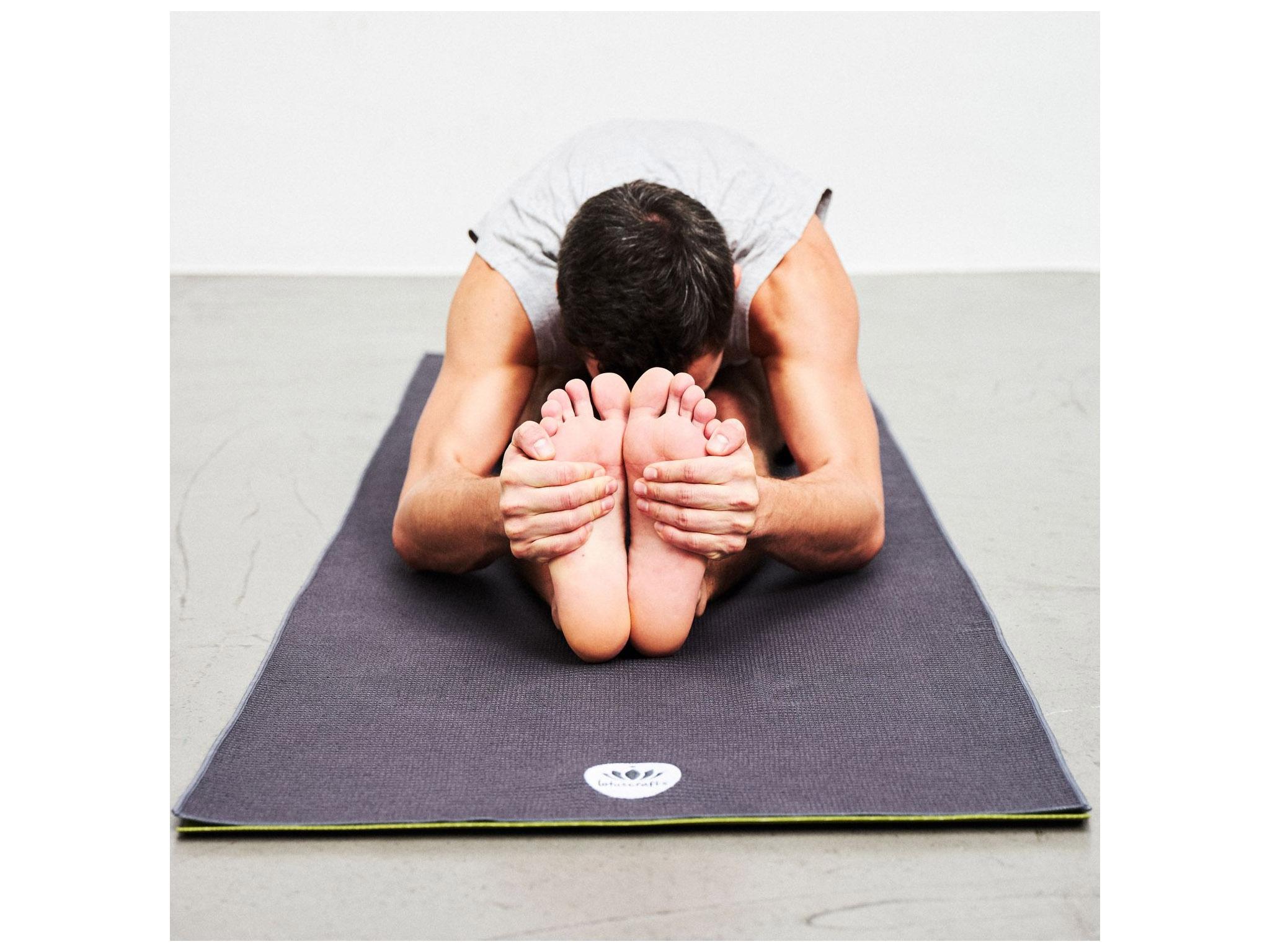 Yoga Handtuch GRIP (183 x 61 cm) - Mit rutschfester Unterseite