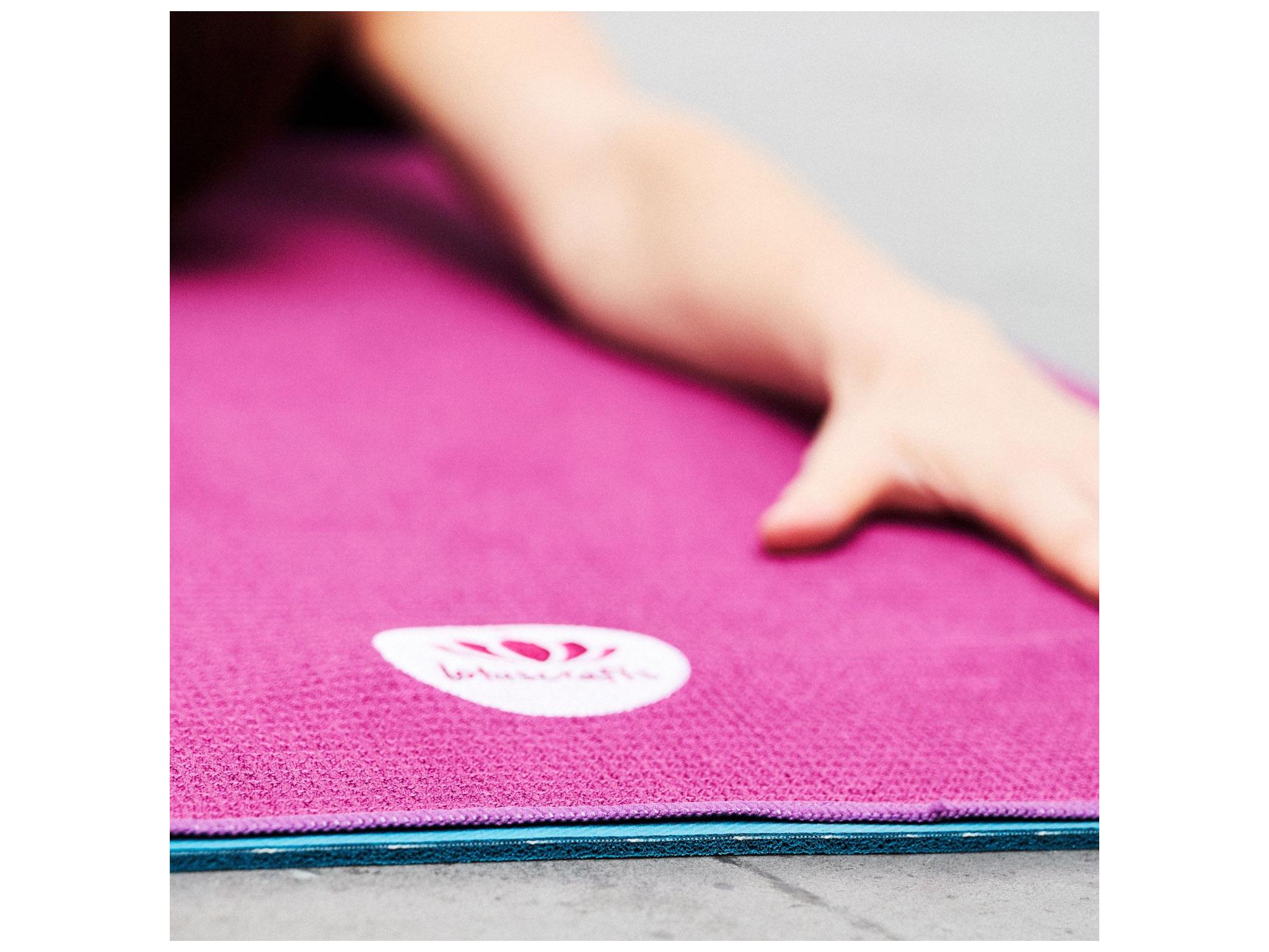 Yoga Handtuch GRIP (183 x 61 cm) - Mit rutschfester Unterseite