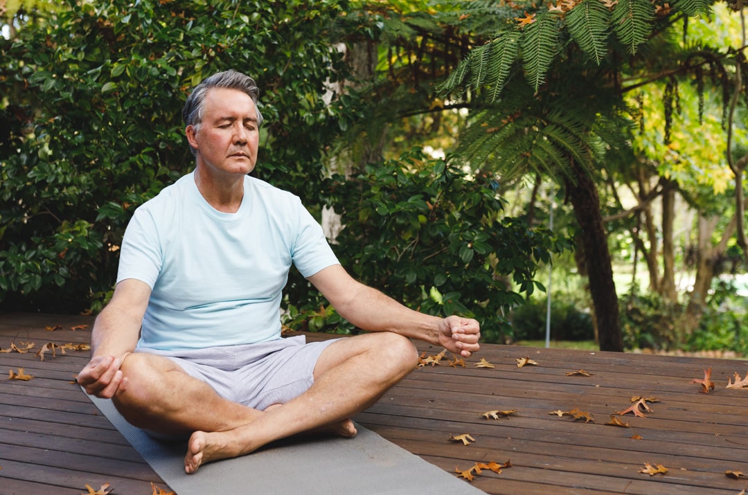 Yoga and sports articles: acupressure mats, yoga cushions, and more