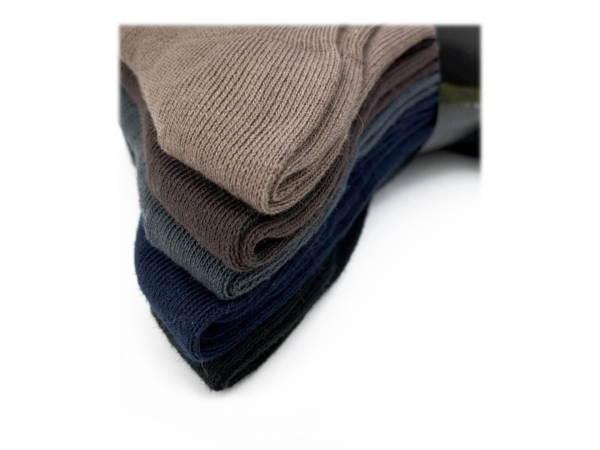 Cotton Comfort Socks with ribbed cotton structure and color layers in detail