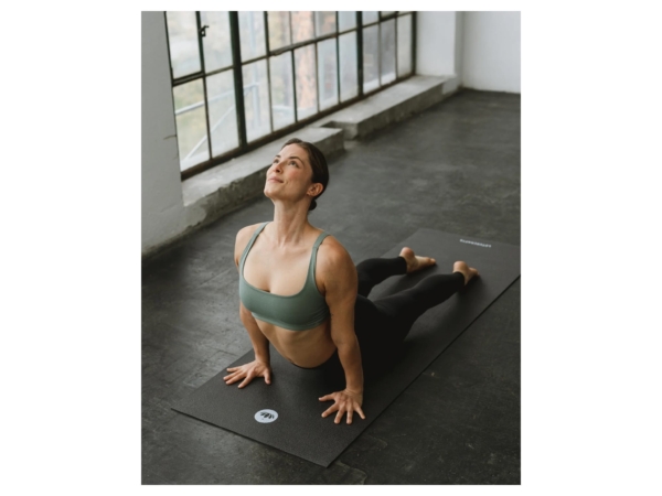 STUDIO yoga mat in anthracite as a product view of the versatile yoga mat