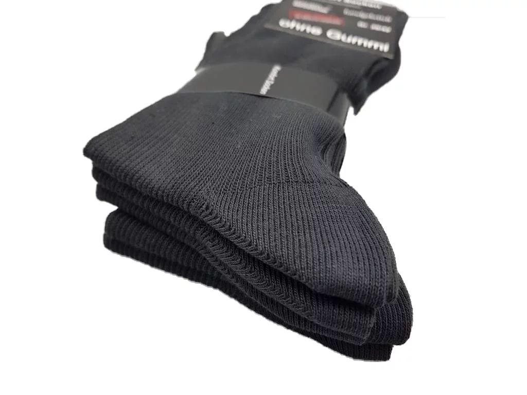 Baumwoll Komfort Socken in Schwarz mit sichtbarer handgekettelter Spitze in Nahansicht