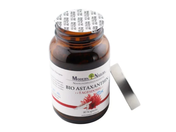 BIO Astaxanthin Kapseln im Doppelpack mit zwei Glasflaschen in einer Detailansicht