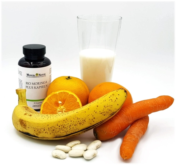 Organic Moringa Oleifera Capsules with an overview of vitamins and plant ingredients