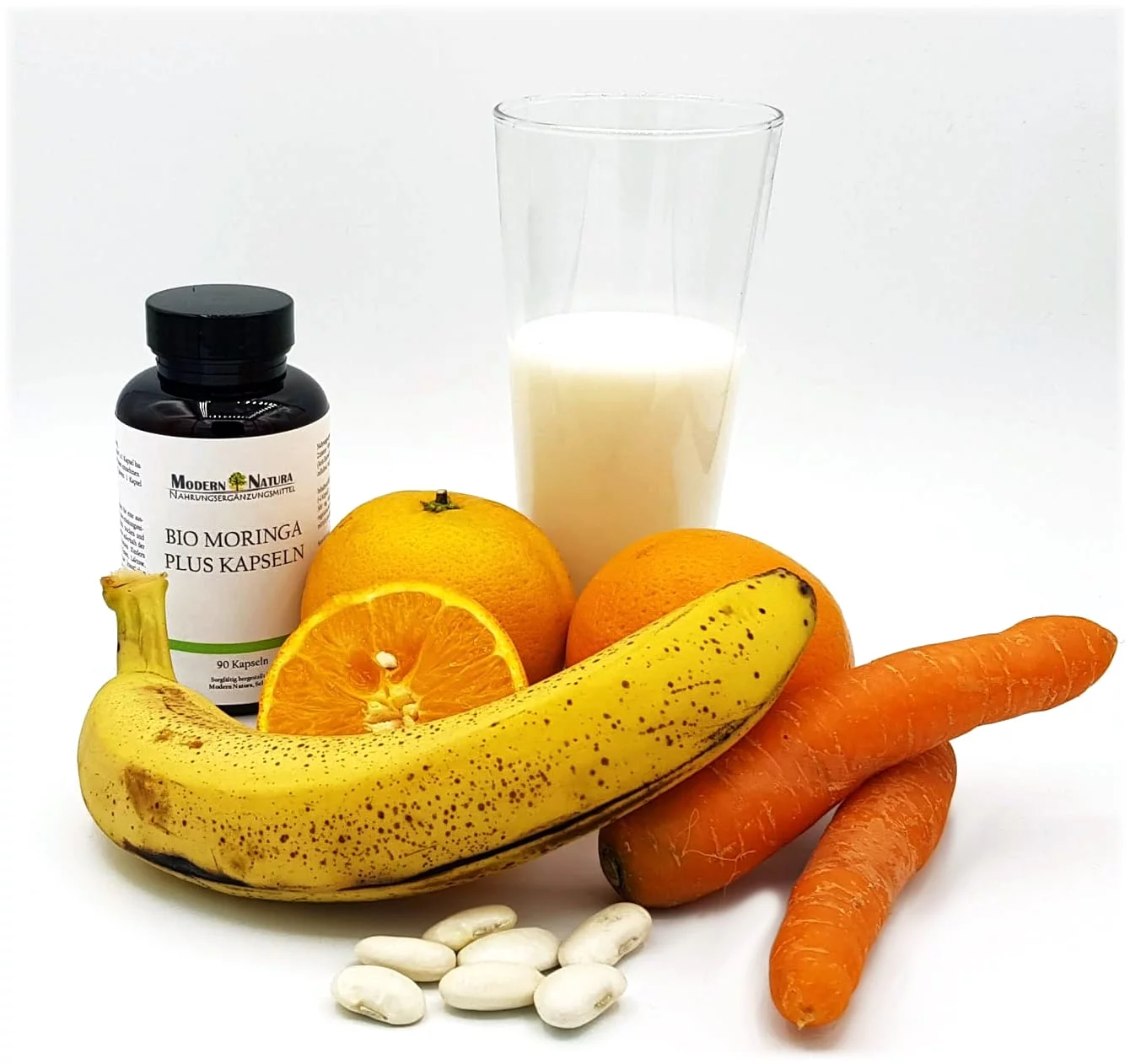 Capsule di Moringa Oleifera con informazioni grafiche sulle vitamine