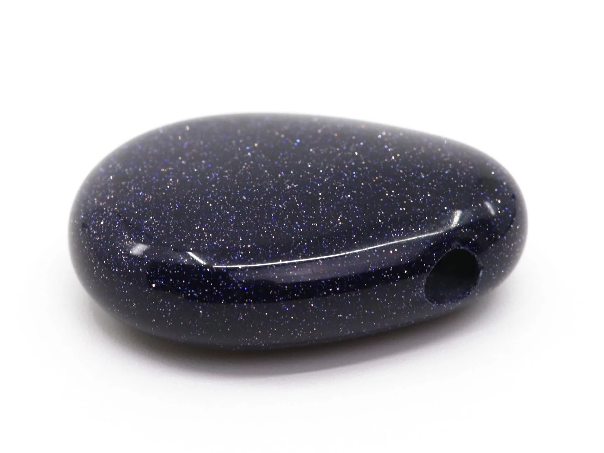 Blaufluss Edelstein Anhänger mit glatter ovaler Form und sichtbar durchbohrtem Lochstein