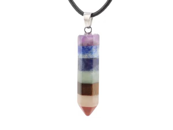 Pendentif chakra 7 pointes avec segments de pierres précieuses colorées et collier noir
