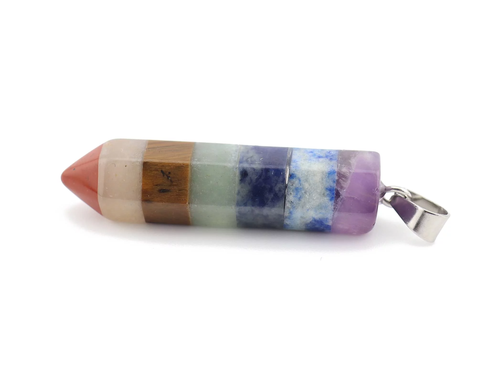 Pendentif chakra 7 pointes en vue latérale détaillée avec œillet métallique
