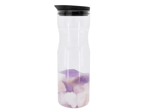 Set à boire pierres précieuses (pierres pour l’eau) avec pierres rose, violettes et transparentes dans la carafe en verre