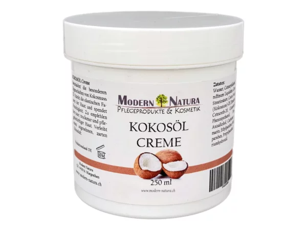 Crema all'olio di cocco in barattolo di plastica bianco con motivo al cocco ed etichetta del prodotto su sfondo bianco