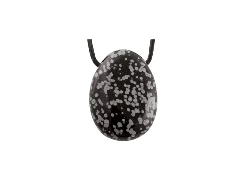 Schneeflockenobsidian Anhänger als ovaler schwarzer Lochstein mit grauweisser Zeichnung am Band