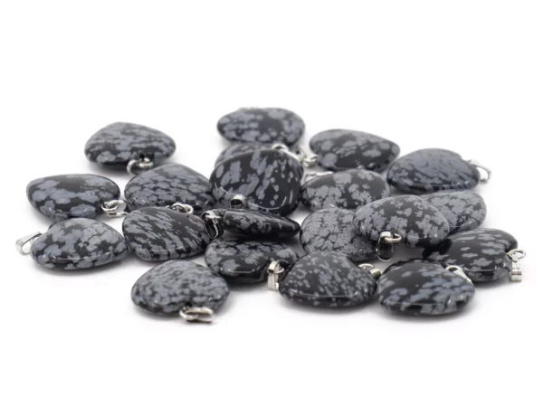 Schneeflockenobsidian Herz Anhänger als Auswahl mehrerer grau gemusterter Natursteine