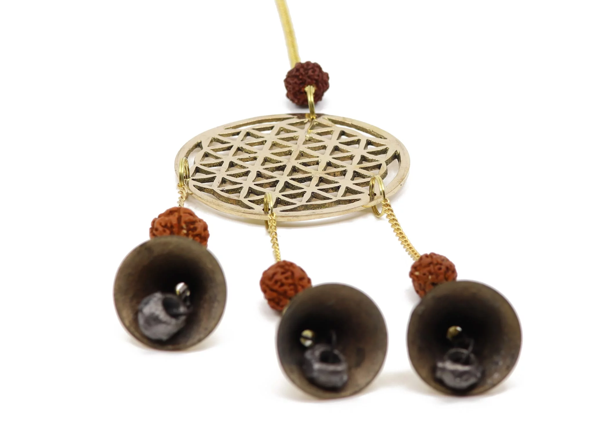 Blume des Lebens Windspiel mit Messingmotiv, Rudraksha-Samen und Unterseiten der drei Glöckchen
