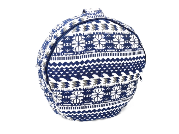 Cuscino yoga Blue Moon con fodera a motivi blu-bianchi e cerniera aperta