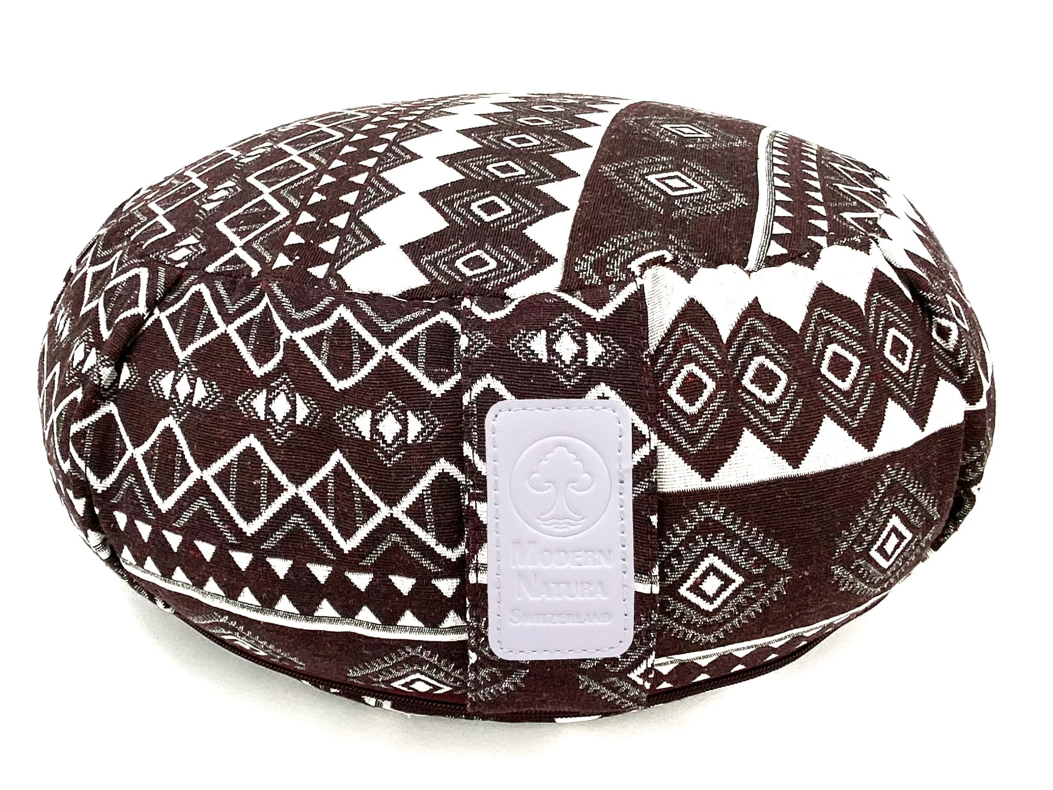 Coussin de yoga Egypt avec housse à motif rouge foncé et étiquette de marque cousue en vue de côté