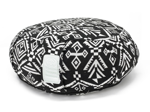 Cuscino da yoga Zebra con fodera rotonda bianca e nera e logo Modern Natura visibile